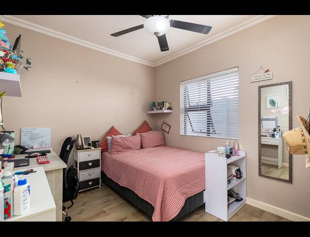 4 BEDROOM HOUSE FOR SALE IN PARKLANDS NORTH